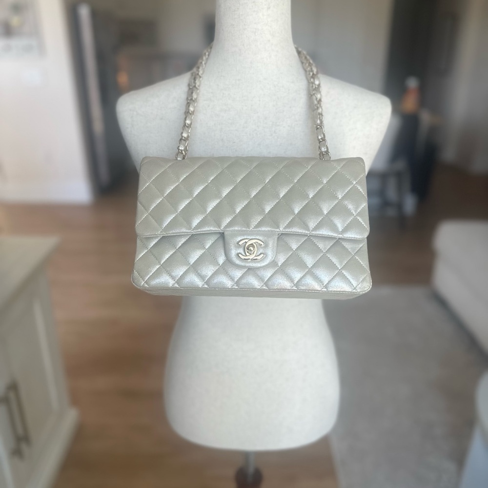 Chanel iridescent Champagne medium double flap bag - Picture 14 of 16